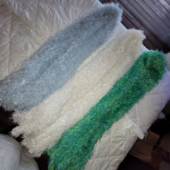 Limited Too Accessories - Vintage Limited Too Eyelash 3 Scarf Bundle